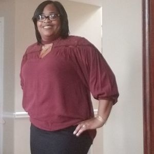 Meet your Posher, Yolanda